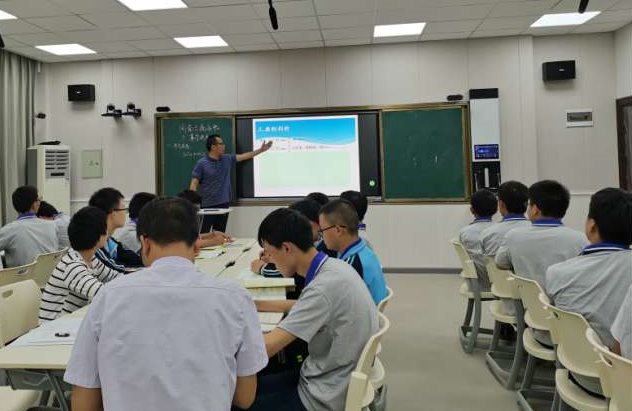 縣職教中心奏響質(zhì)量提升“六部曲”業(yè)務(wù)培訓(xùn)